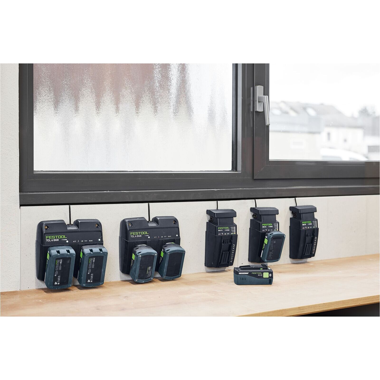 Set énergie SYS 18V - FESTOOL - avec 4 x batterie BP 18v 5,0Ah - chargeur double - Systainer - 577709