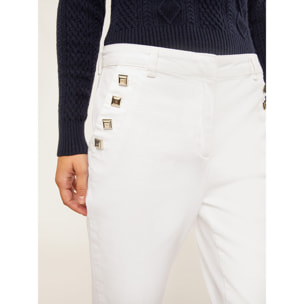 Motivi - Pantalones chinos con detalle de botones - Blanco