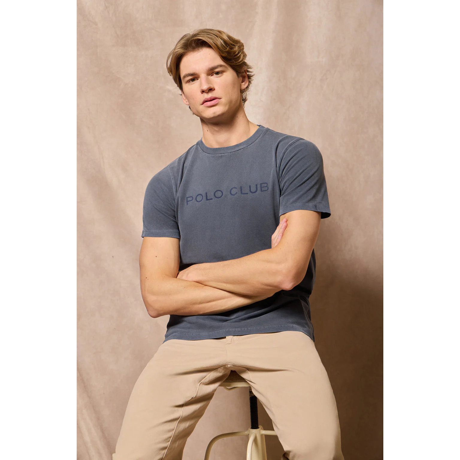 Camiseta Apolo garment dyed azul marino con logo Polo Club aterciopelado