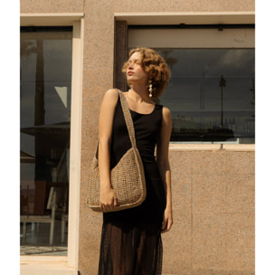 Bolso de hombro dorado en rafia