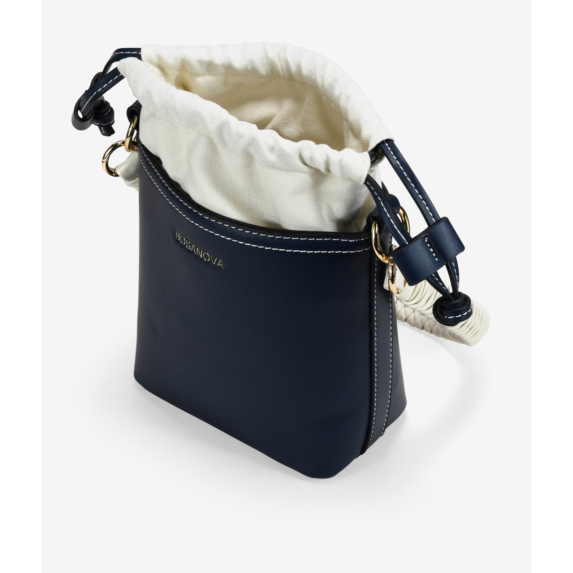 Bolso cubo azul con asa trenzada