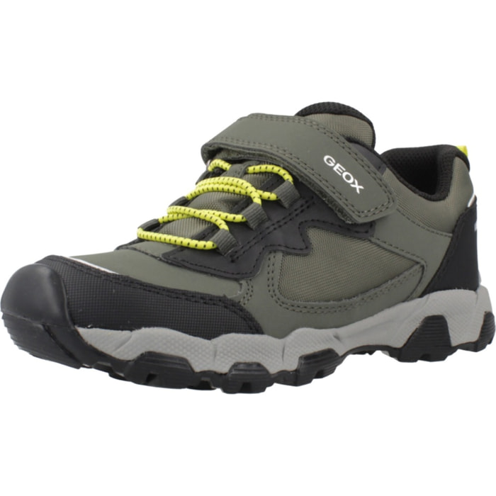 Zapatillas Niño de la marca GEOX  modelo J MAGNETAR VERDE