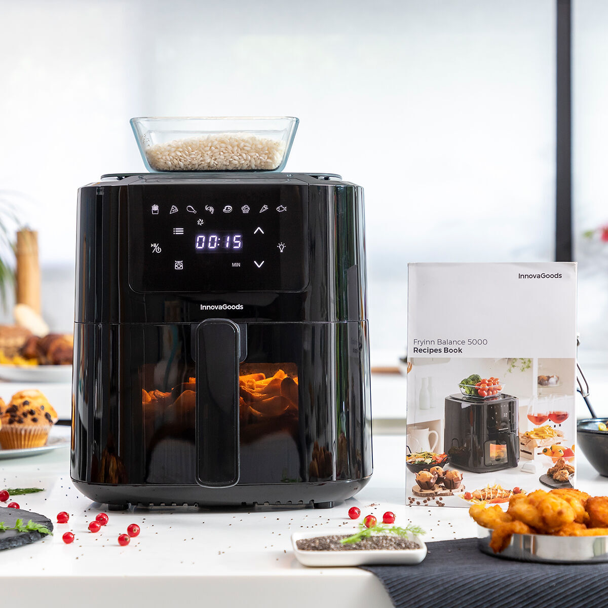 Pack Friteuse à Air avec Balance et Panier en Silicone Pliable pour Friteuses à Air InnovaGoods