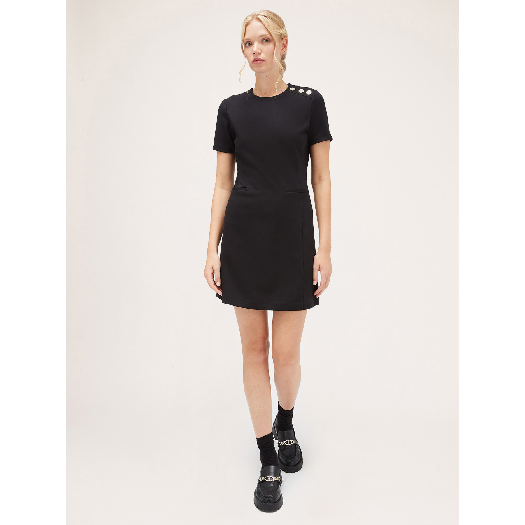 Motivi - Vestido mini con detalle de botones - Negro