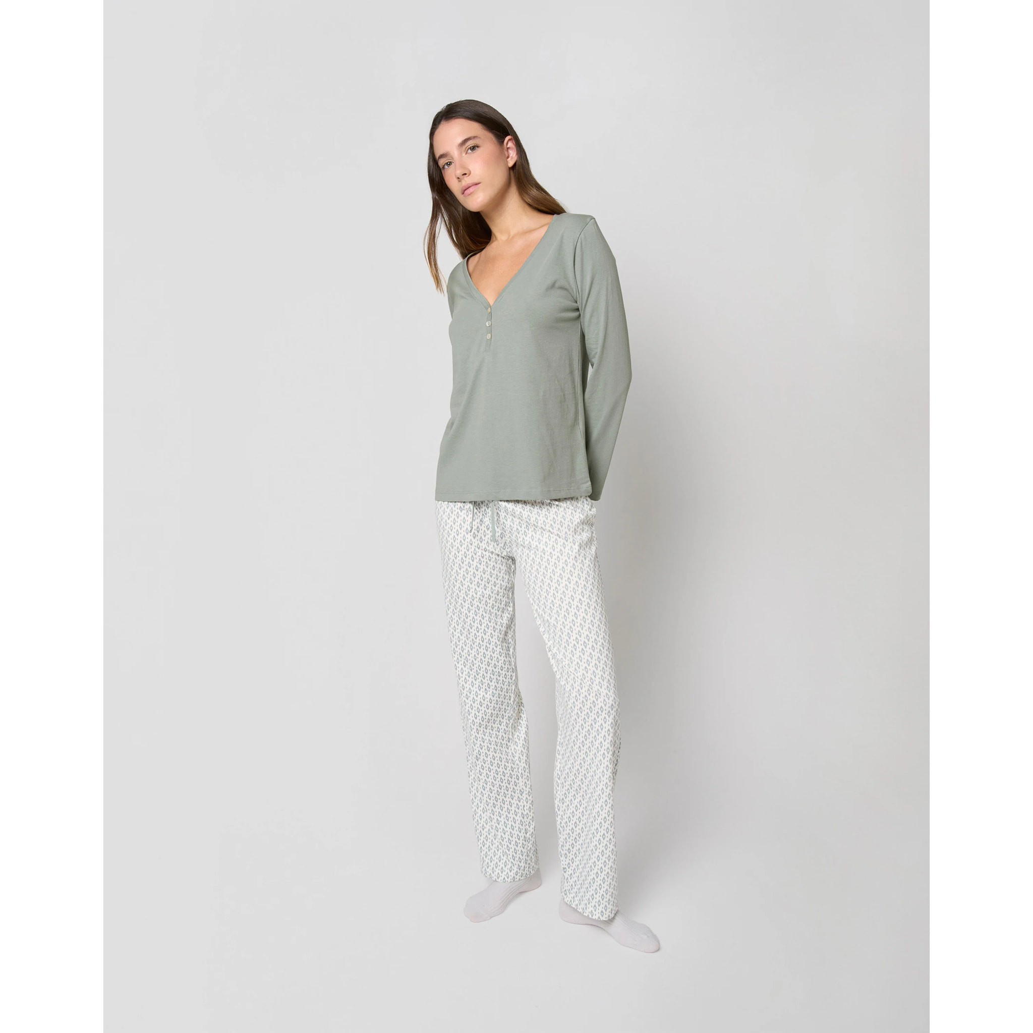 Pijama largo de algodón con escote pico nerdana verde menta