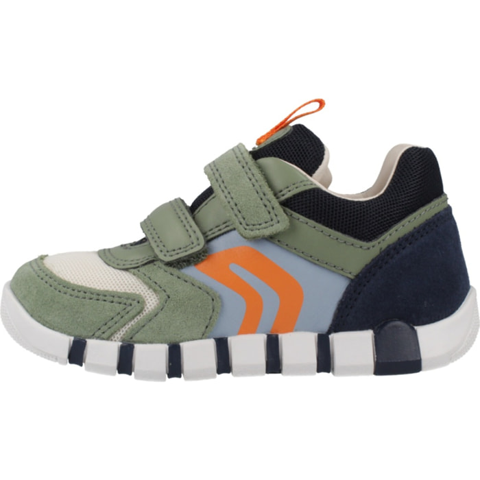 Zapatillas Niño de la marca GEOX  modelo B IUPIDOO BOY VERDE
