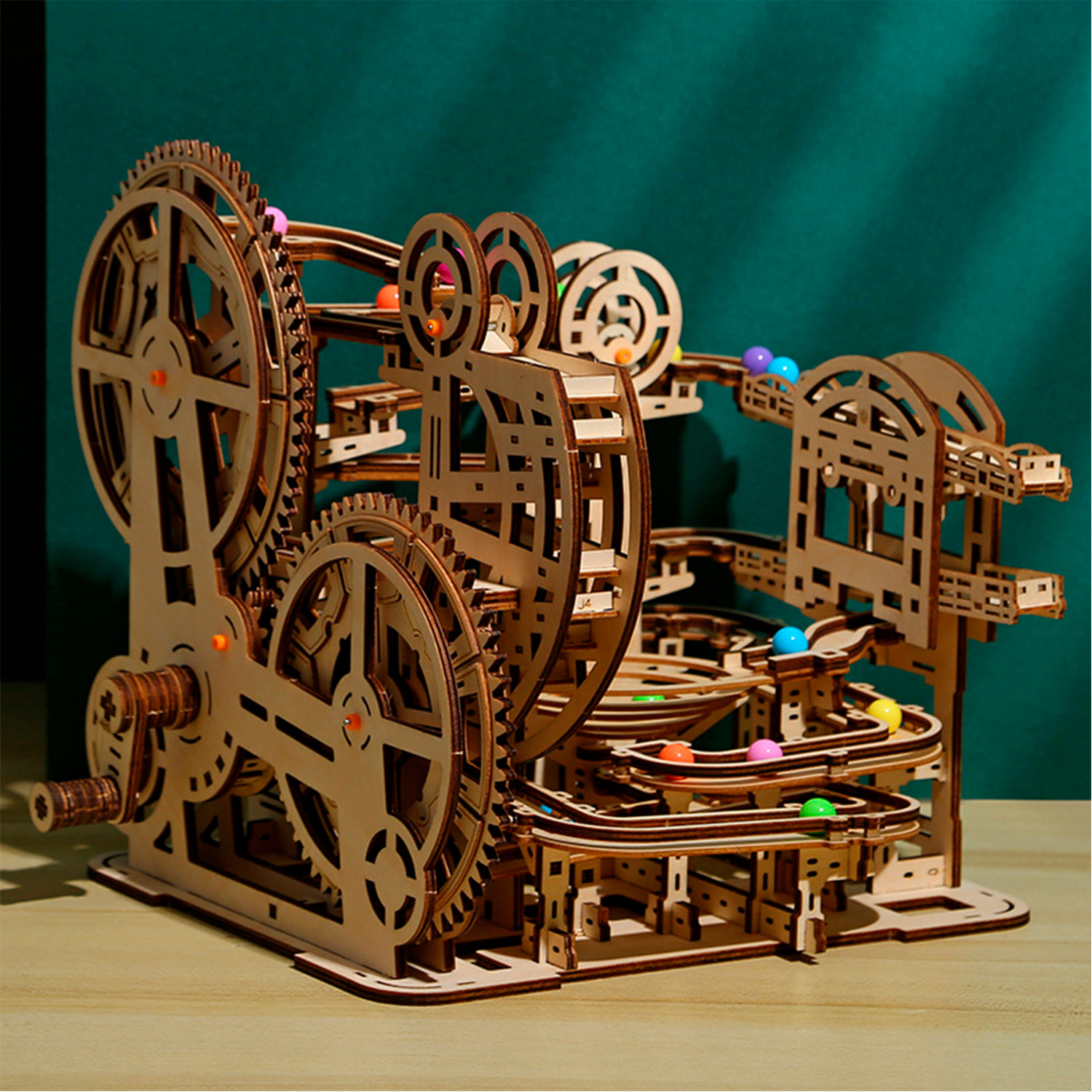 Maqueta de Madera 3D, diseño de Laberinto para canicas con movimiento mecánico. 369 piezas.