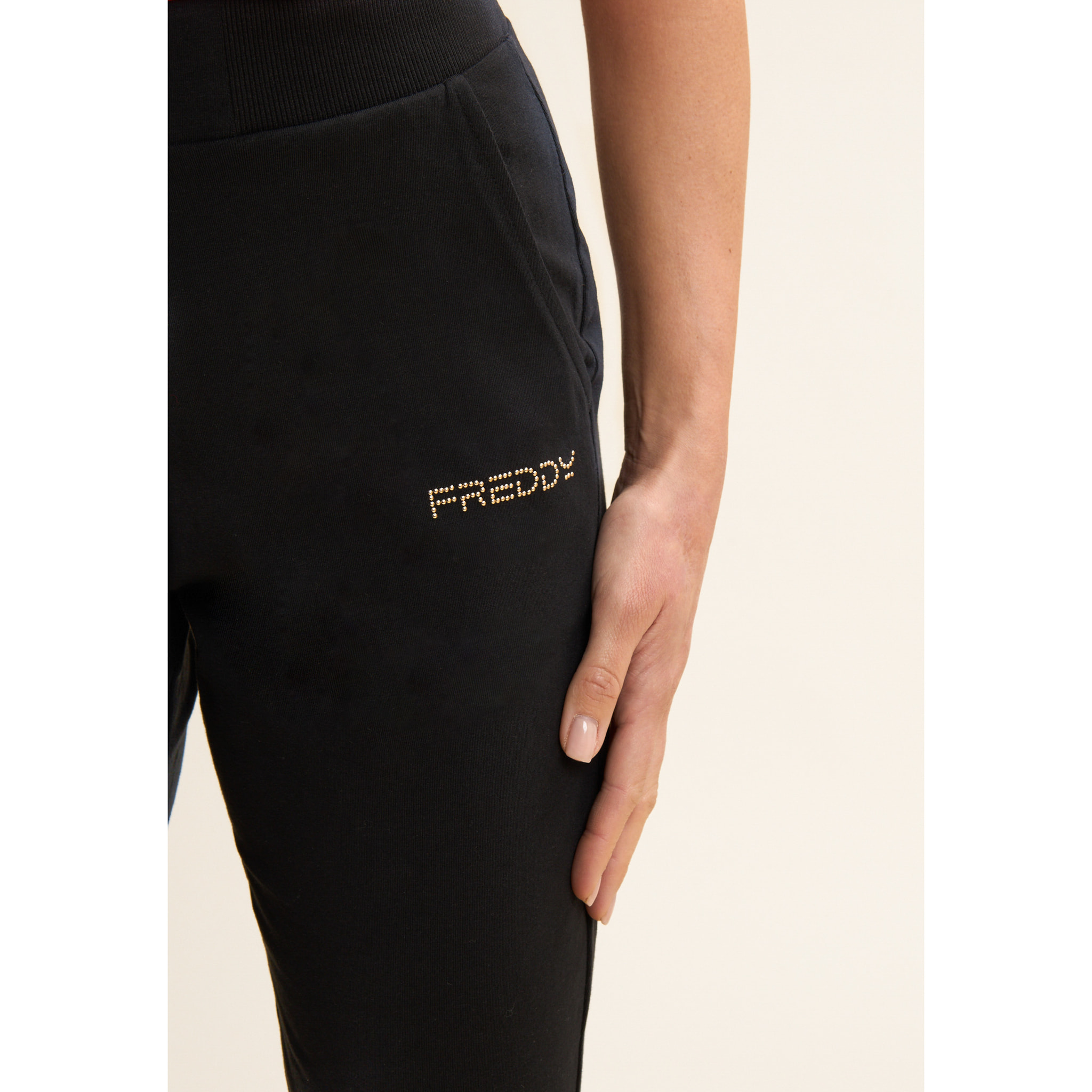 Pantaloni corsaro in jersey con logo perline