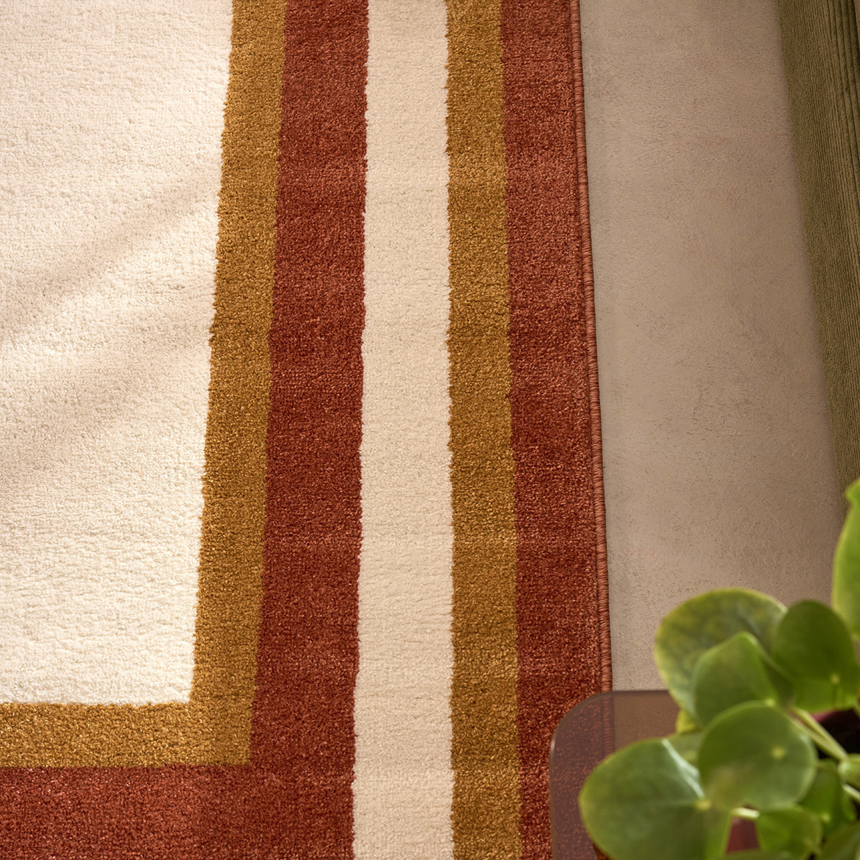 SANTAL - Tapis de salon ocre à motif cadre rétro