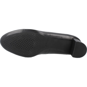 Salones Mujer de la marca GEOX  modelo D PHEBY 50 NEGRO