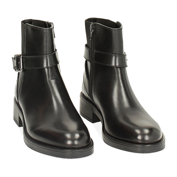 Tronchetto nero in pelle con fibietta