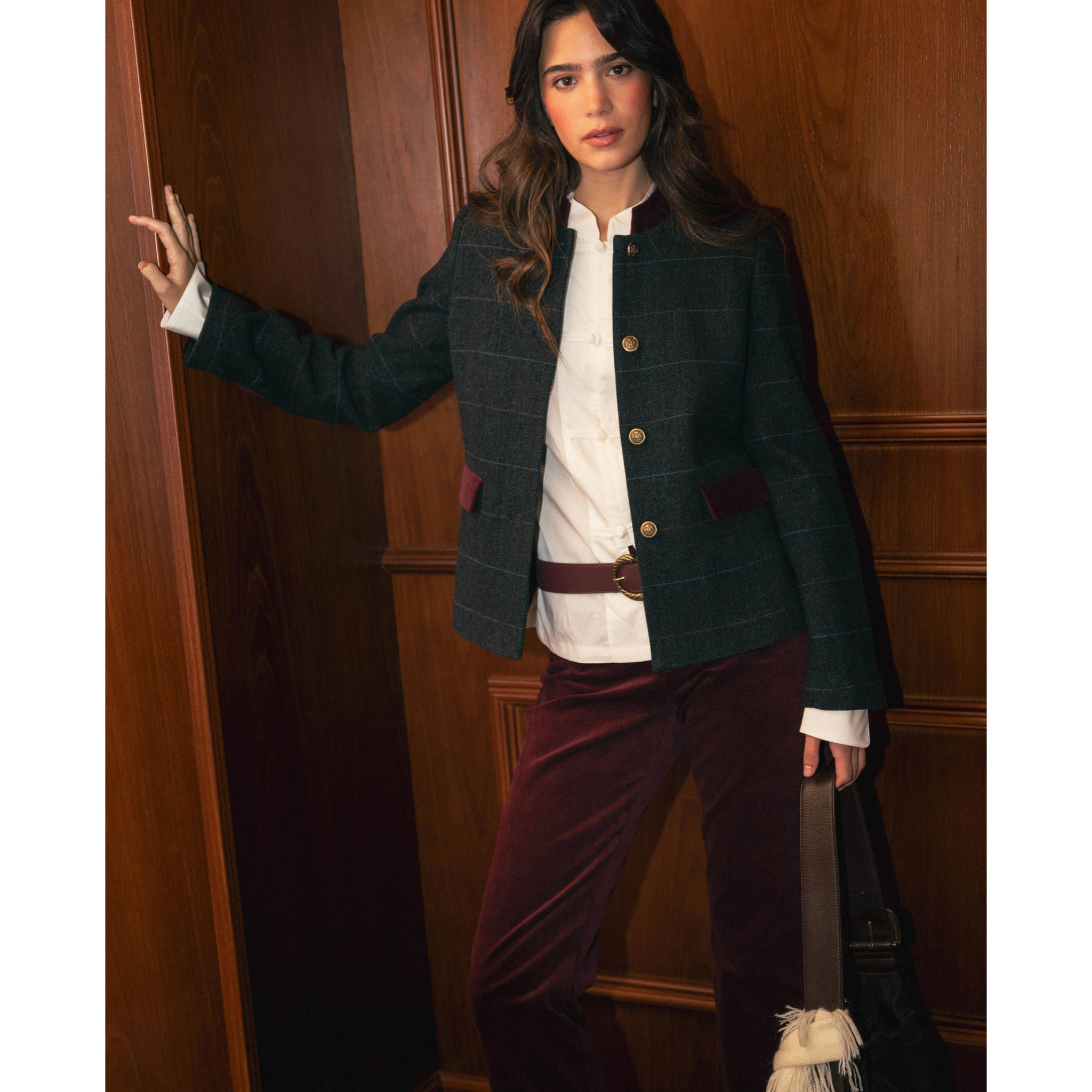 Blusa cruda con cuello mao y 4 alamares de mujer