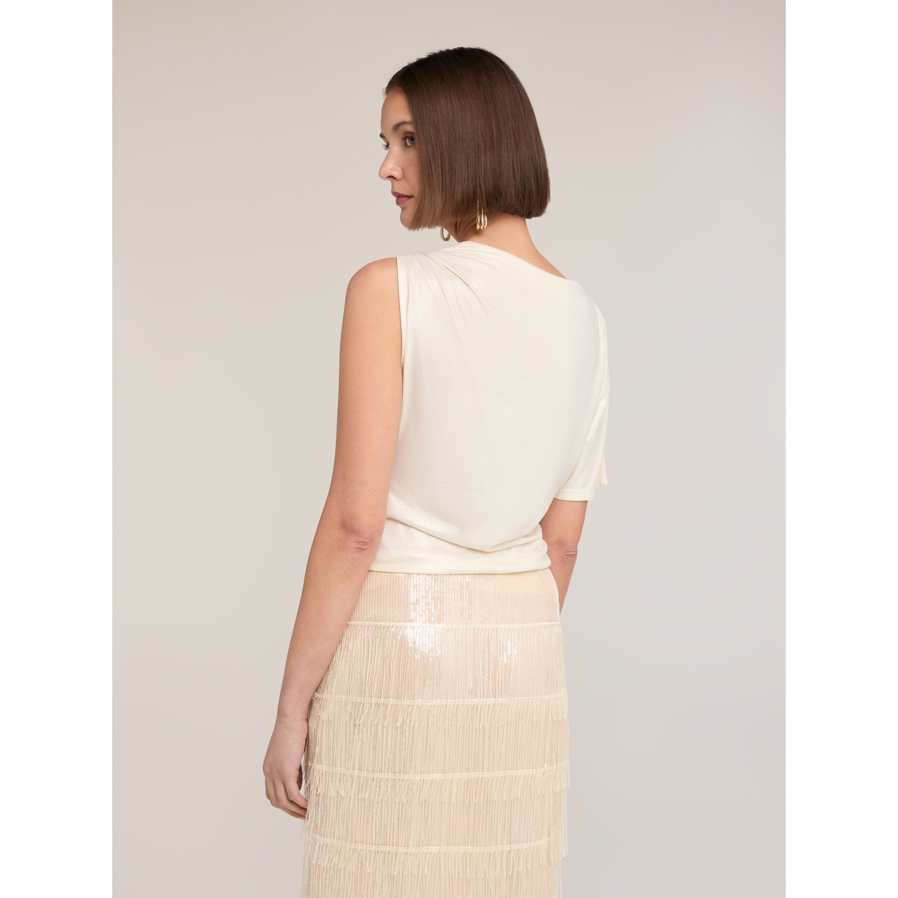 Motivi - T-shirt laminata con scollatura asimmetrica - Oro