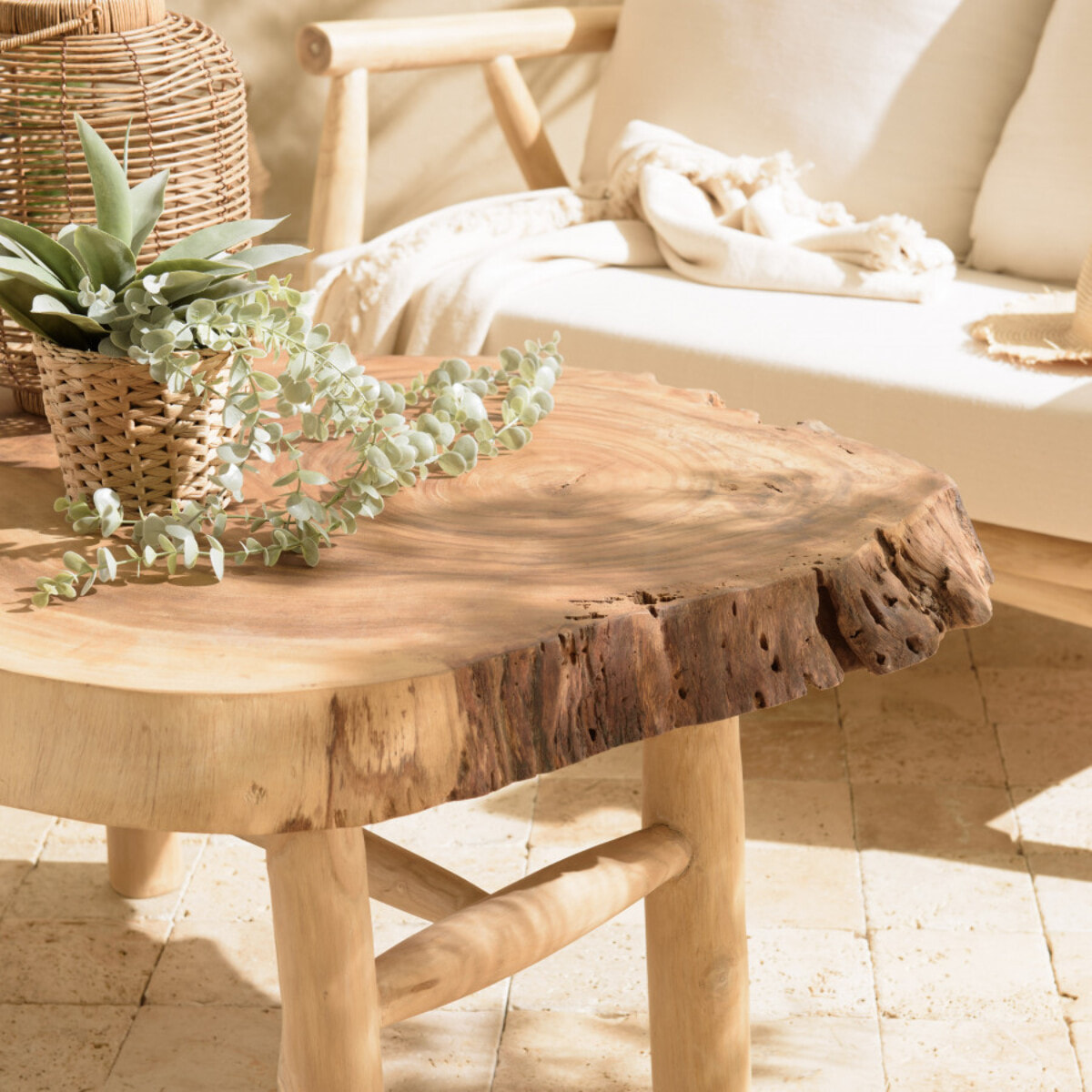 WILL - Table basse forme naturelle en branches de teck