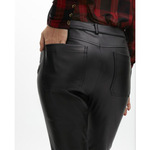 Pantaloni effetto pelle con zip