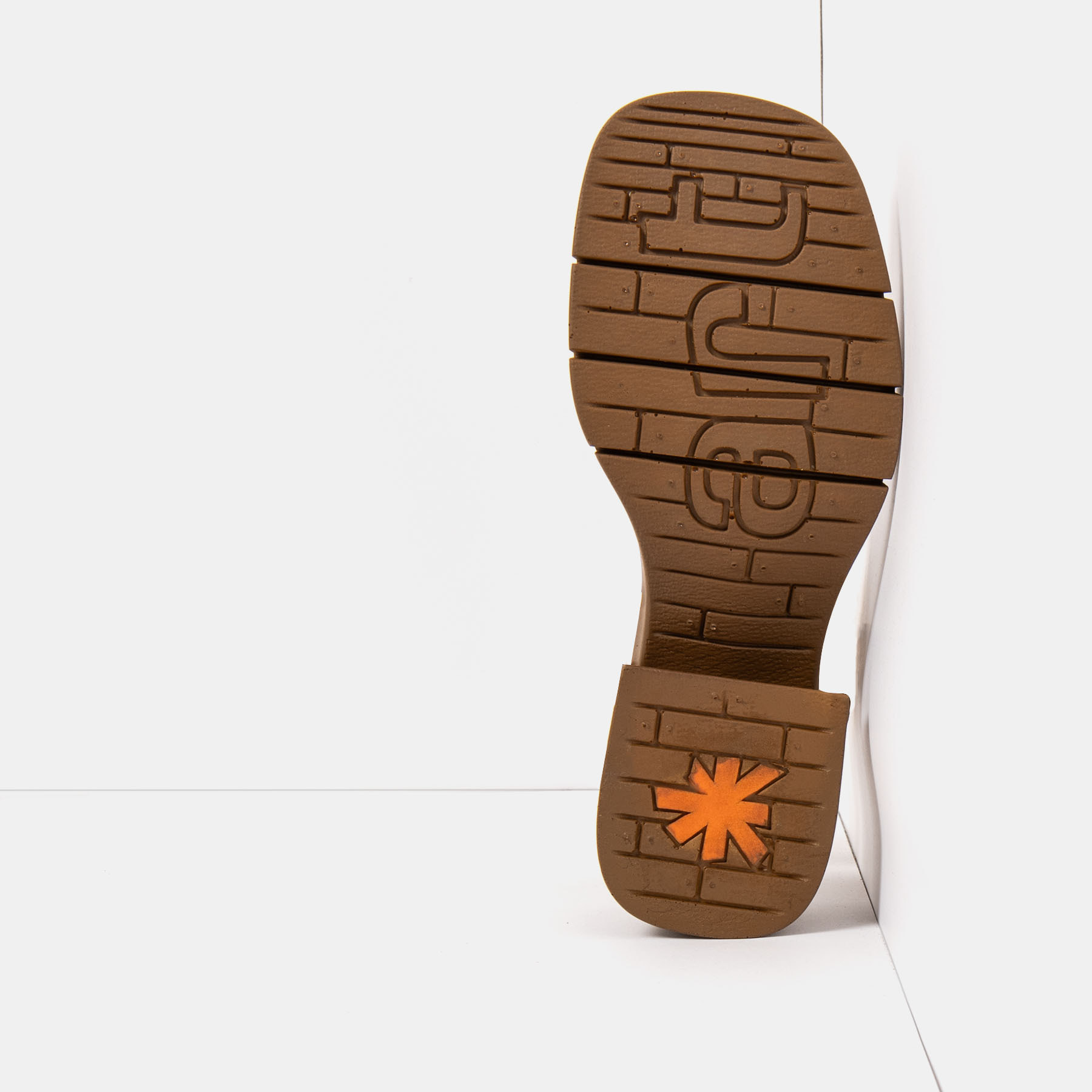 Sandalias con tacón 2060 NAPPA SHINNY CHAMPAGNE / VARSOVIA color Champagne