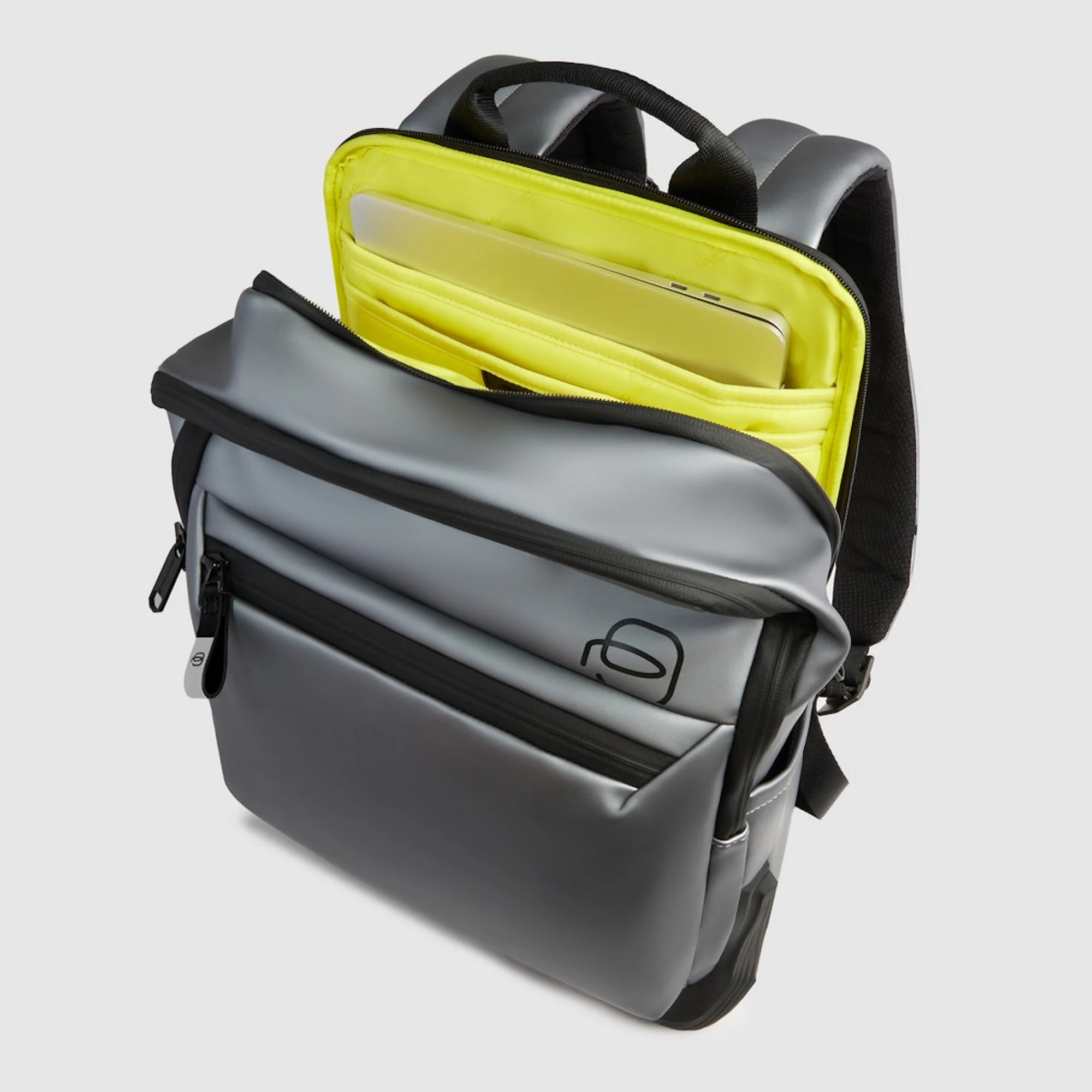 Piquadro Zaino per computer e iPad® con cinghia pettorale, porta bottiglia e RFID