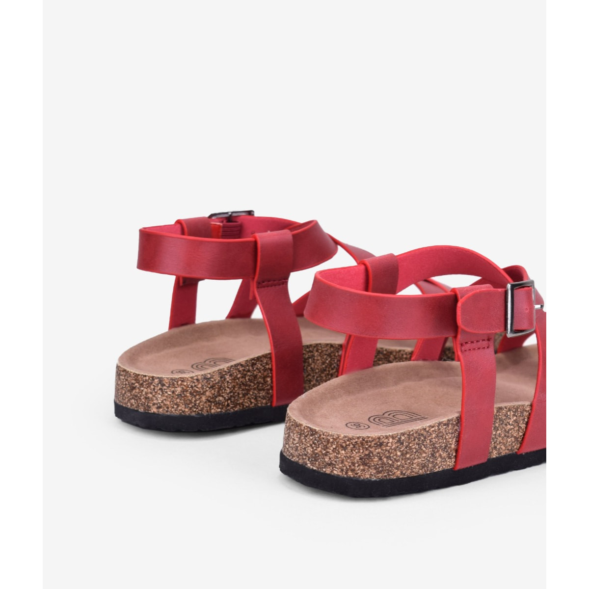Sandalias planas rojas con suela de corcho