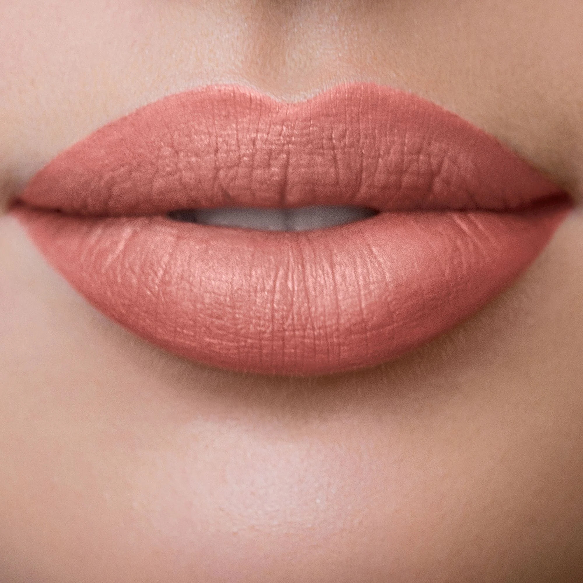 LONG LASTING LIQUID LIPSTICK Rossetto liquido long lasting 10H dal finish matt