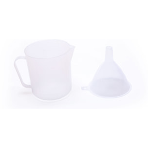 Ensemble de pichets à mesurer avec entonnoir à mesurer en blanc