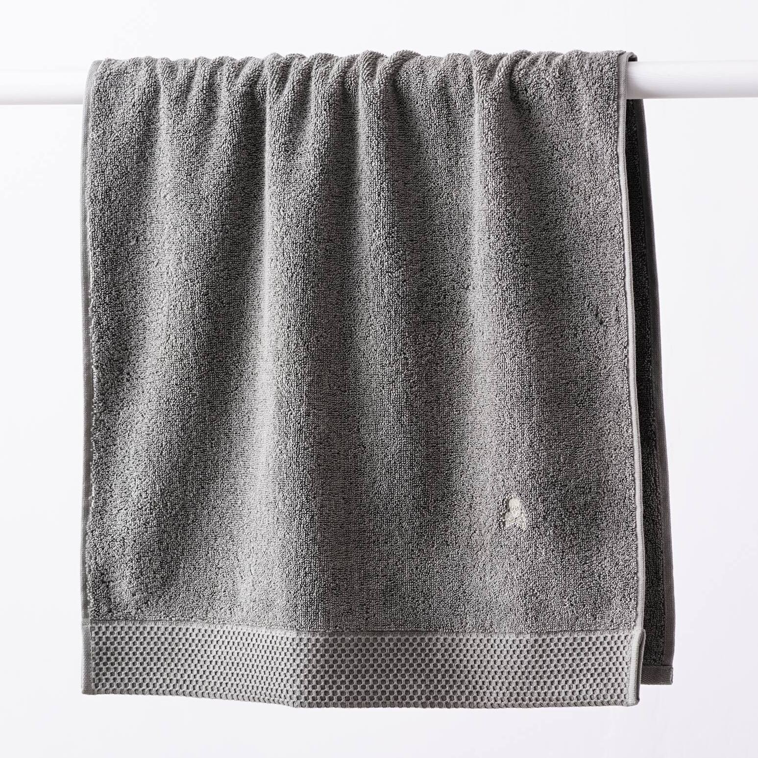 Juego de toallas nidus (30x50cm + 50x100cm + 90x150cm) 100% algodón en color verde agave con logo bordado scalpers home