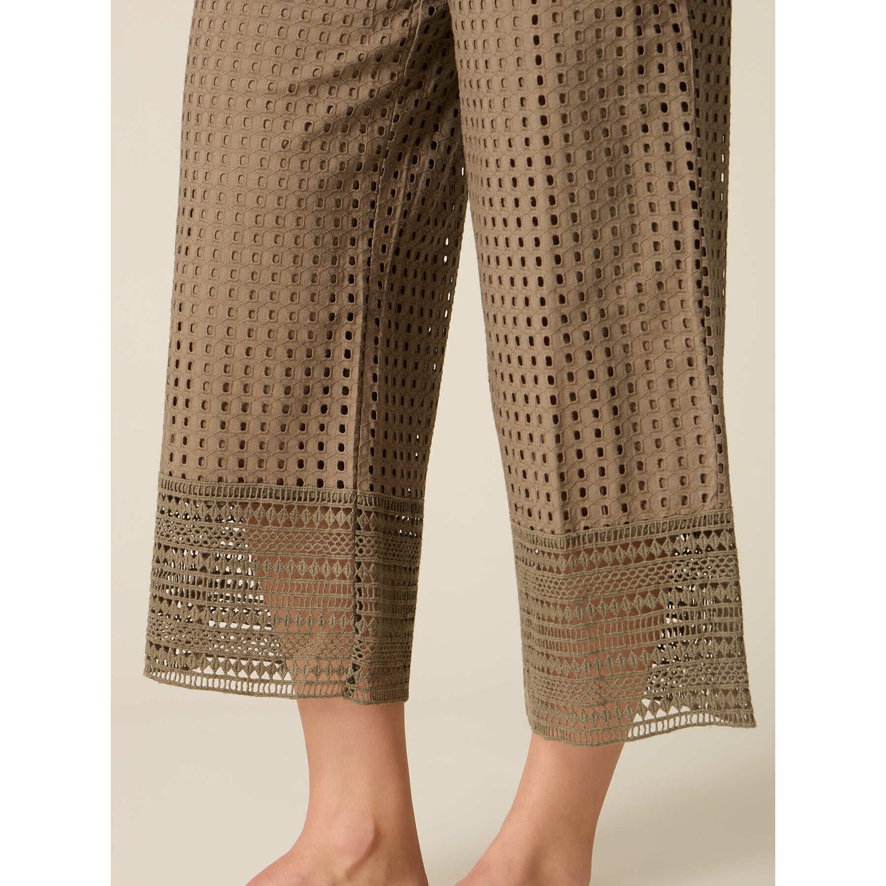 Oltre - Pantaloni cropped traforati - Verde militare
