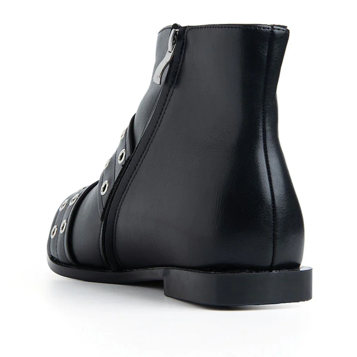 Tronchetto a punta con doppia maxi-fibbia - NERO