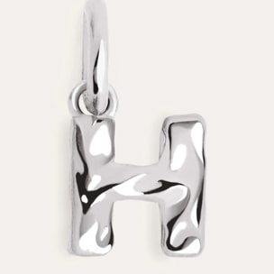 Charm Letter Organic in Argento