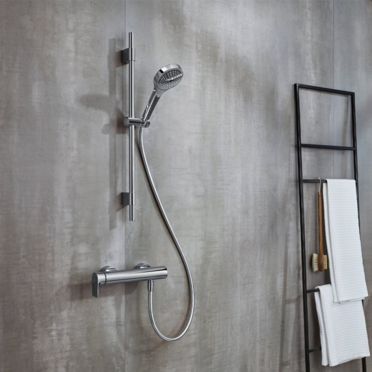 Pommeau de douche VILLEROY & BOCH Verve Showers 3 jets + Flexible de douche Universal Showers 160 cm Chromé
