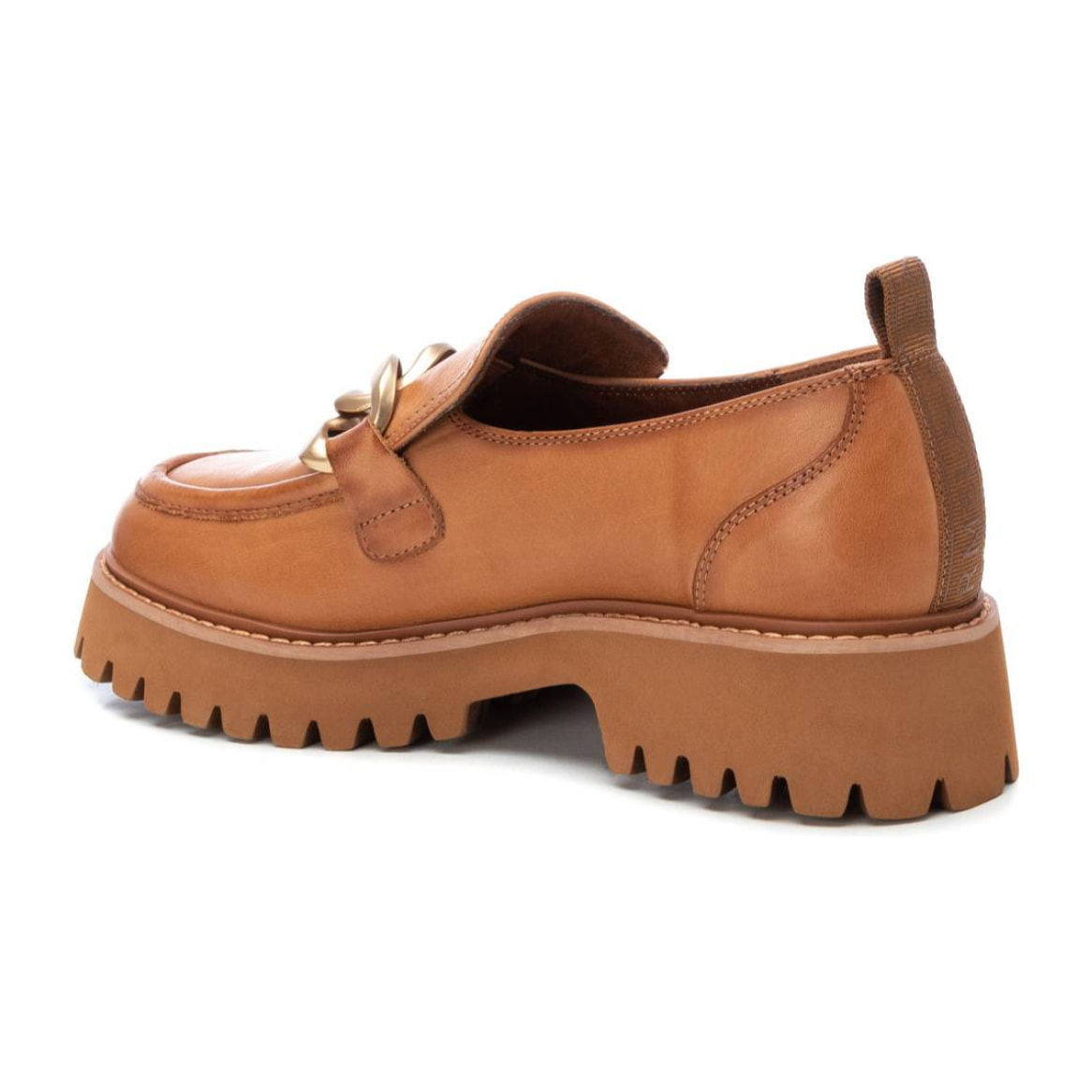 Zapato mocasín de piel camel