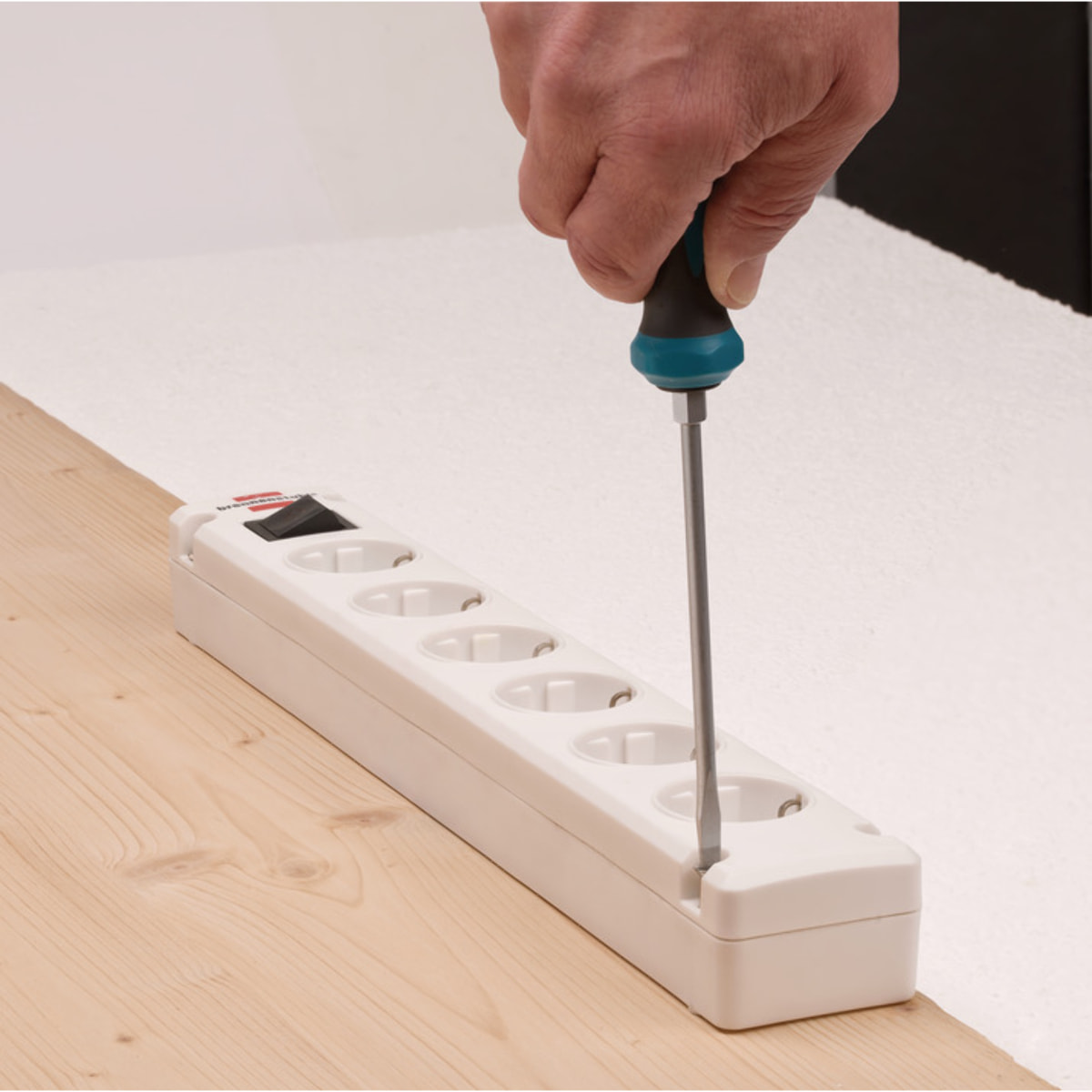 Multiprise Bremounta 6 prises BRENNENSTUHL - 3m - H05VV-F3G1.5 avec interrupteur - blanc - 1150651326