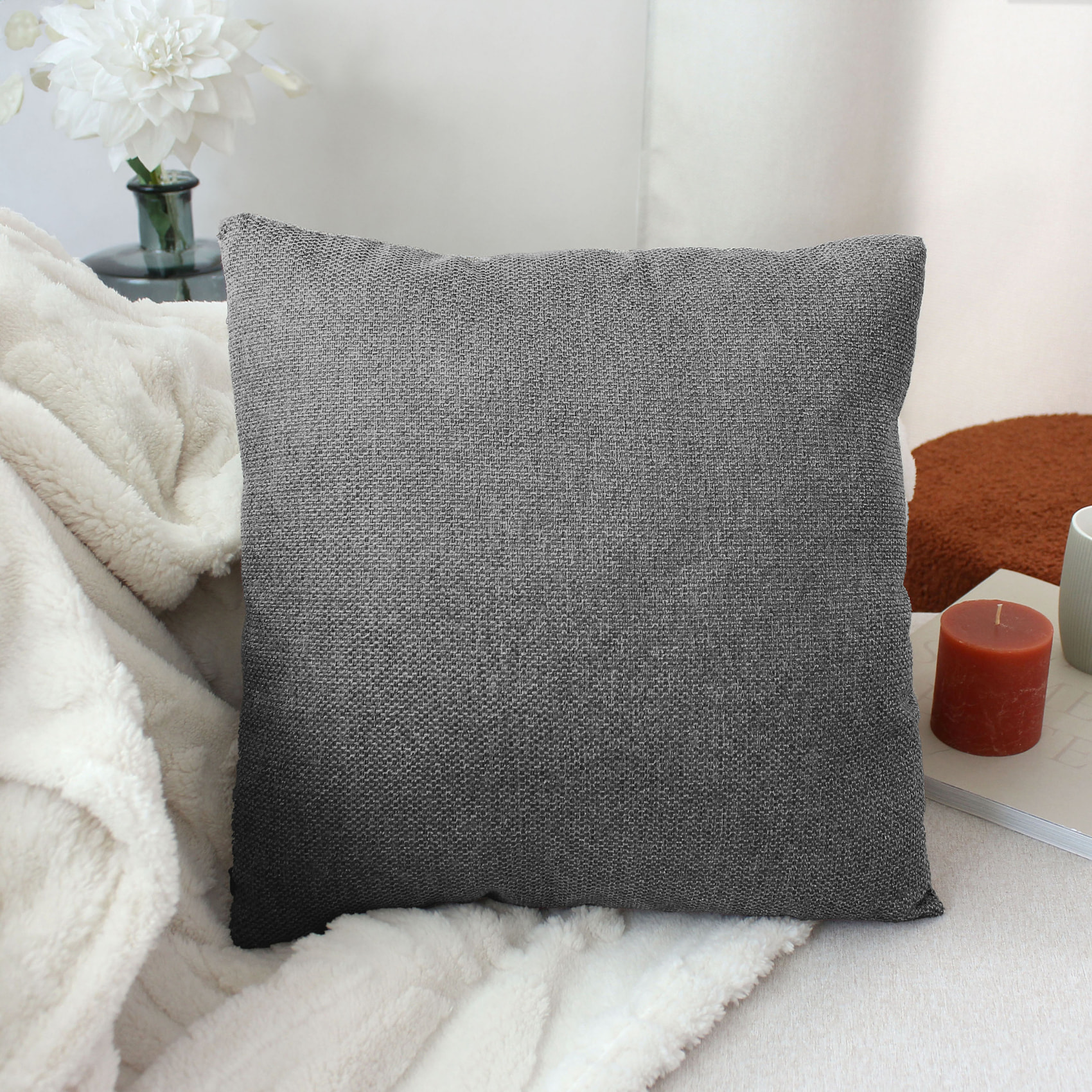 Coussin déhoussable en velours chenillé - Gris Foncé
