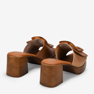 Sandalias de tacón cuero en piel con hebilla marmolada