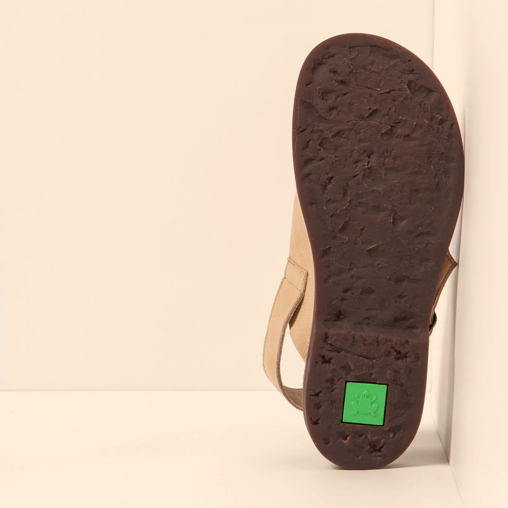 Zapatos N5871 NOBUCK LAVADO CREAM/ ARENISCA color Cream