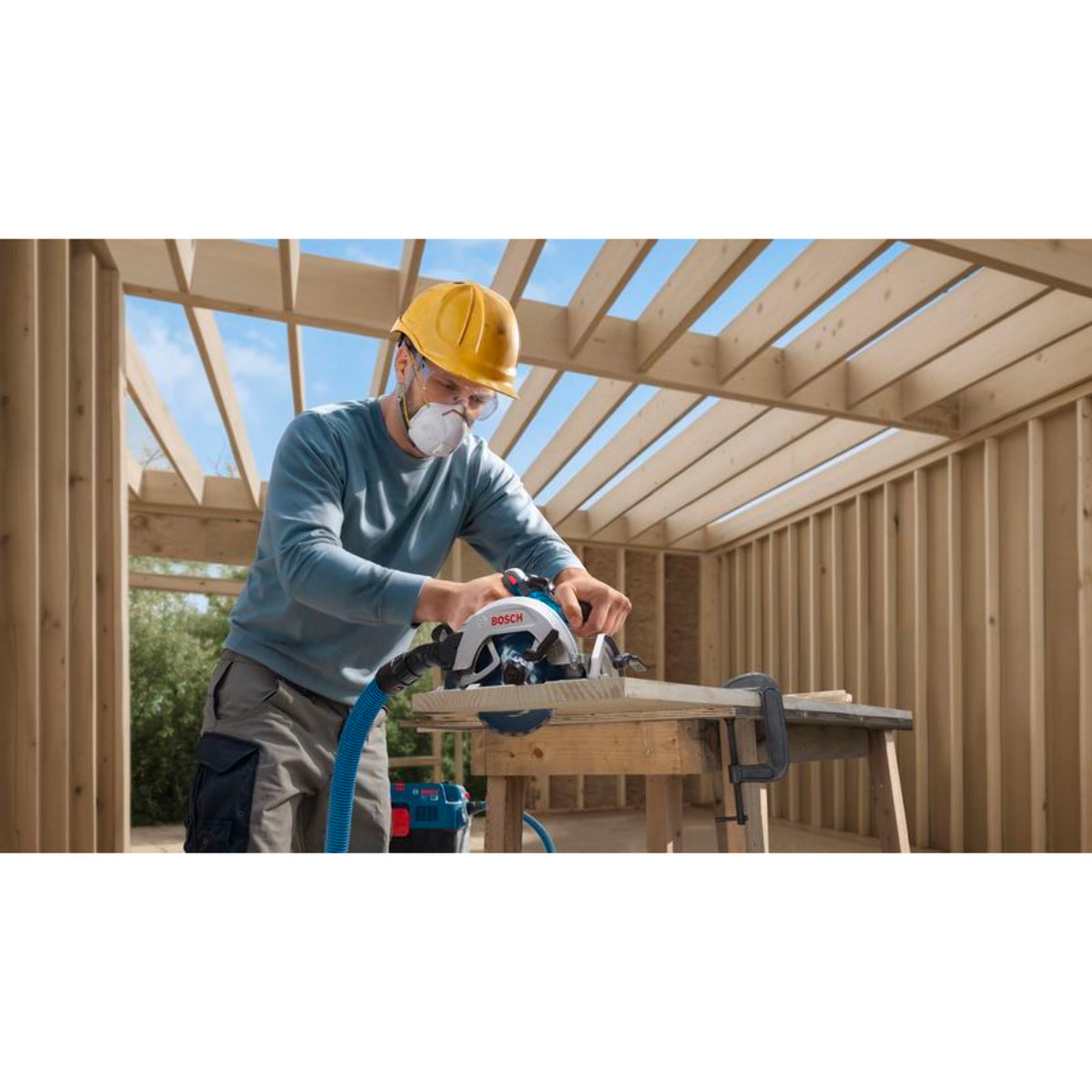 Scie circulaire 18V - PRO GKS 18V-68-2 - BOSCH - sans batterie , ni chargeur - L-BOXX - 06016D0001