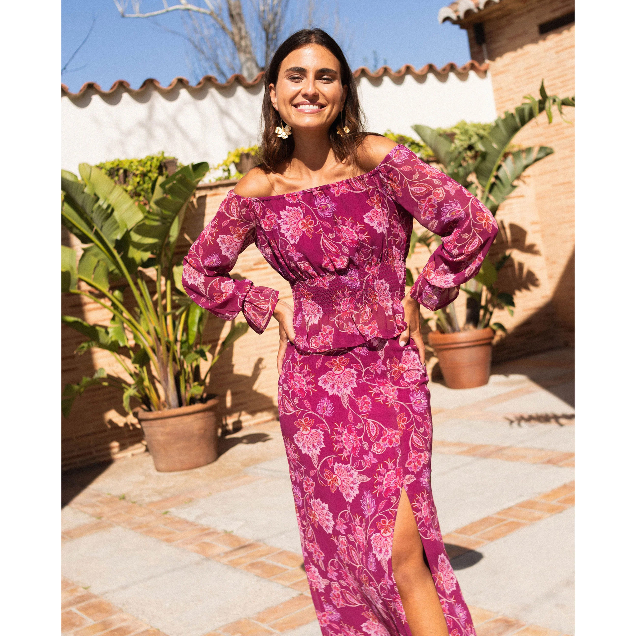 Falda midi con abertura