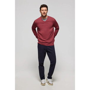 Maglione basic a V color terracotta con logo Rigby Go