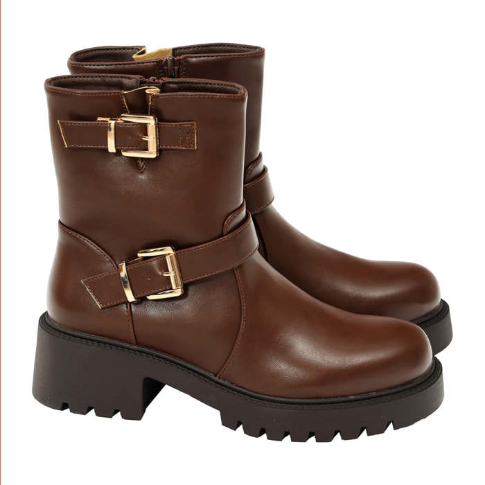 Stivaletti in simil pelle con fondo in gomma