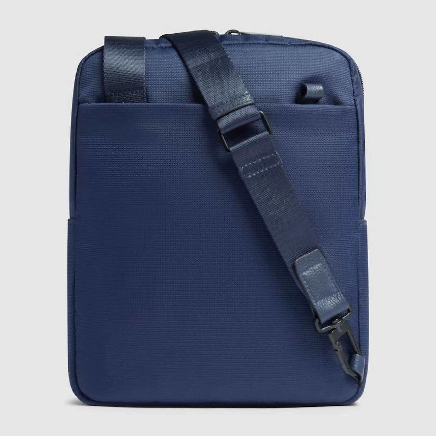 Piquadro Borsello porta iPad® in tessuto riciclato e pelle con protezione RFID