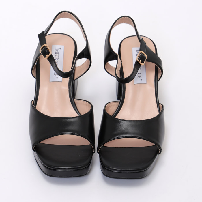 Sandali in simil pelle con tacco comodo