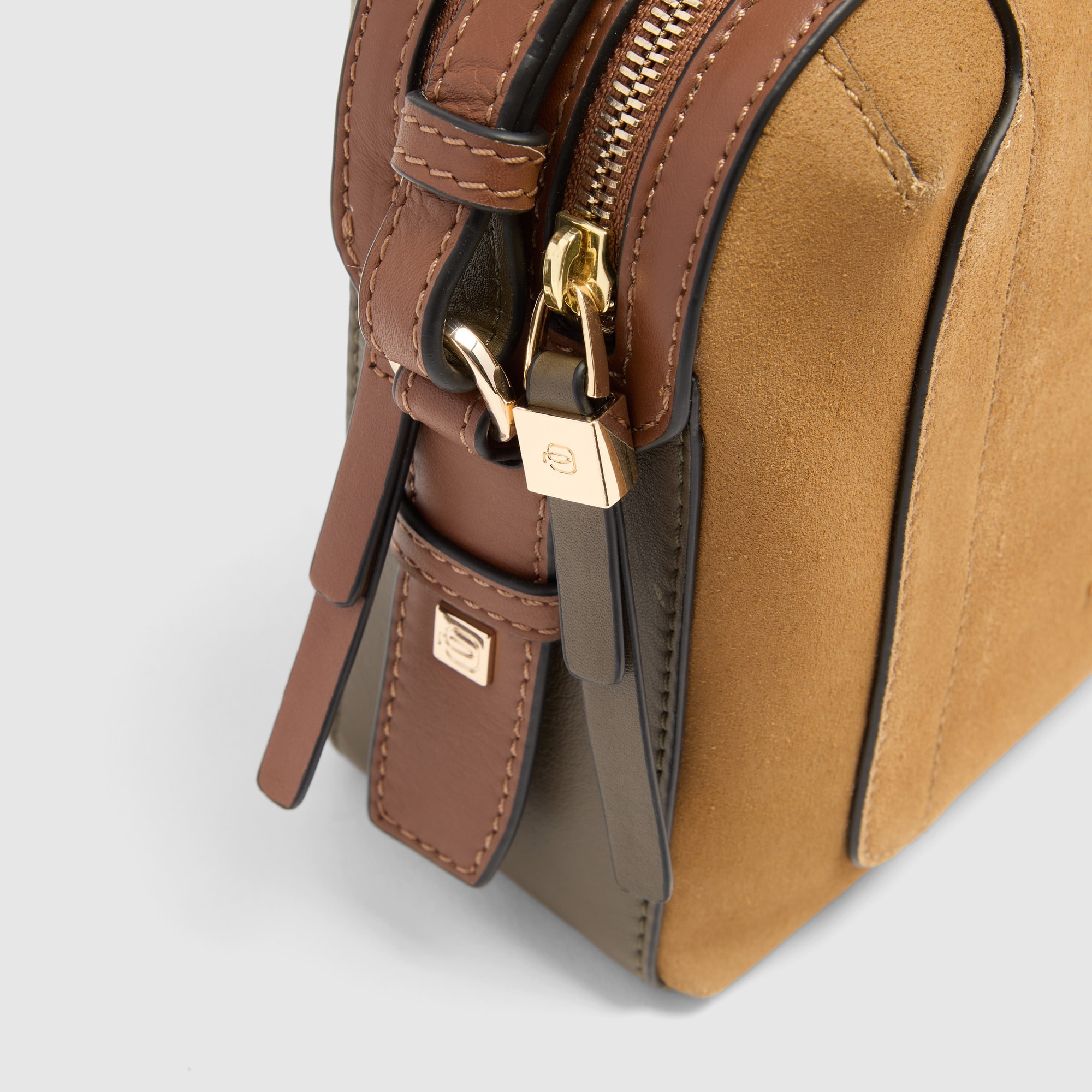 Piquadro Borsa tracolla donna modello camera case