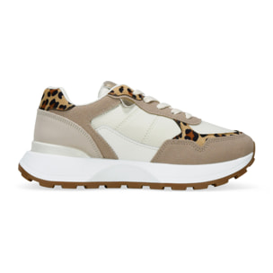 Zapatillas beige con plataforma y leopardo