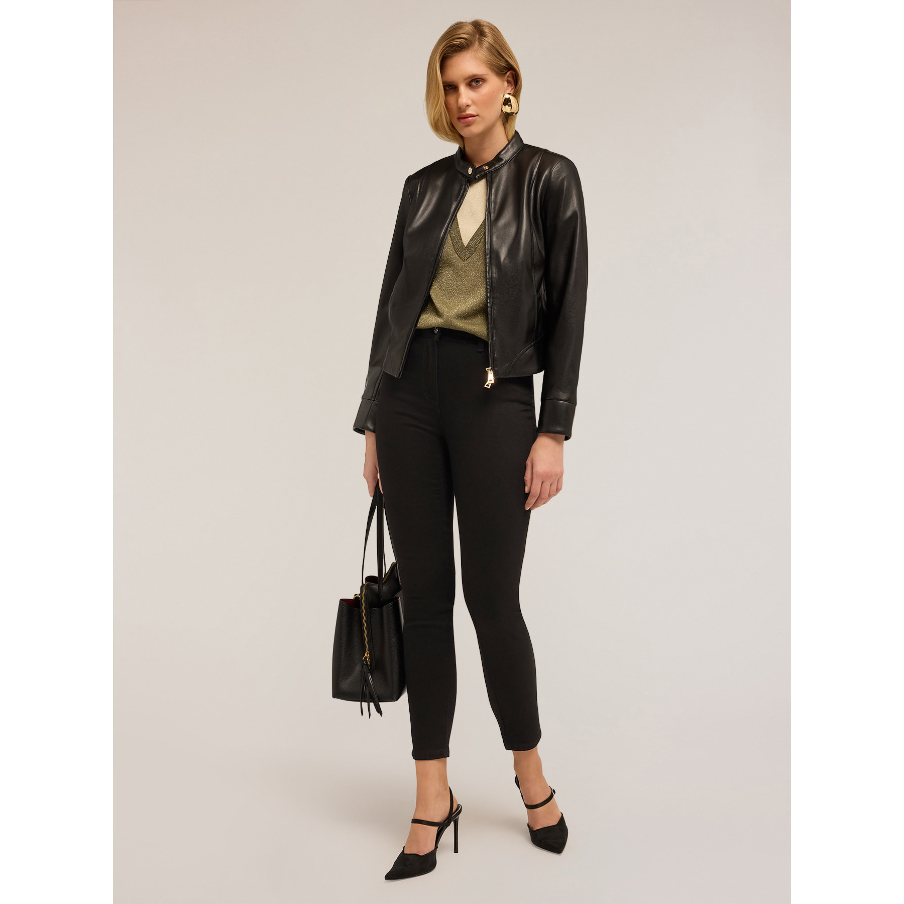 Motivi - Giubbotto in tessuto spalmato con tagli shaping - Nero