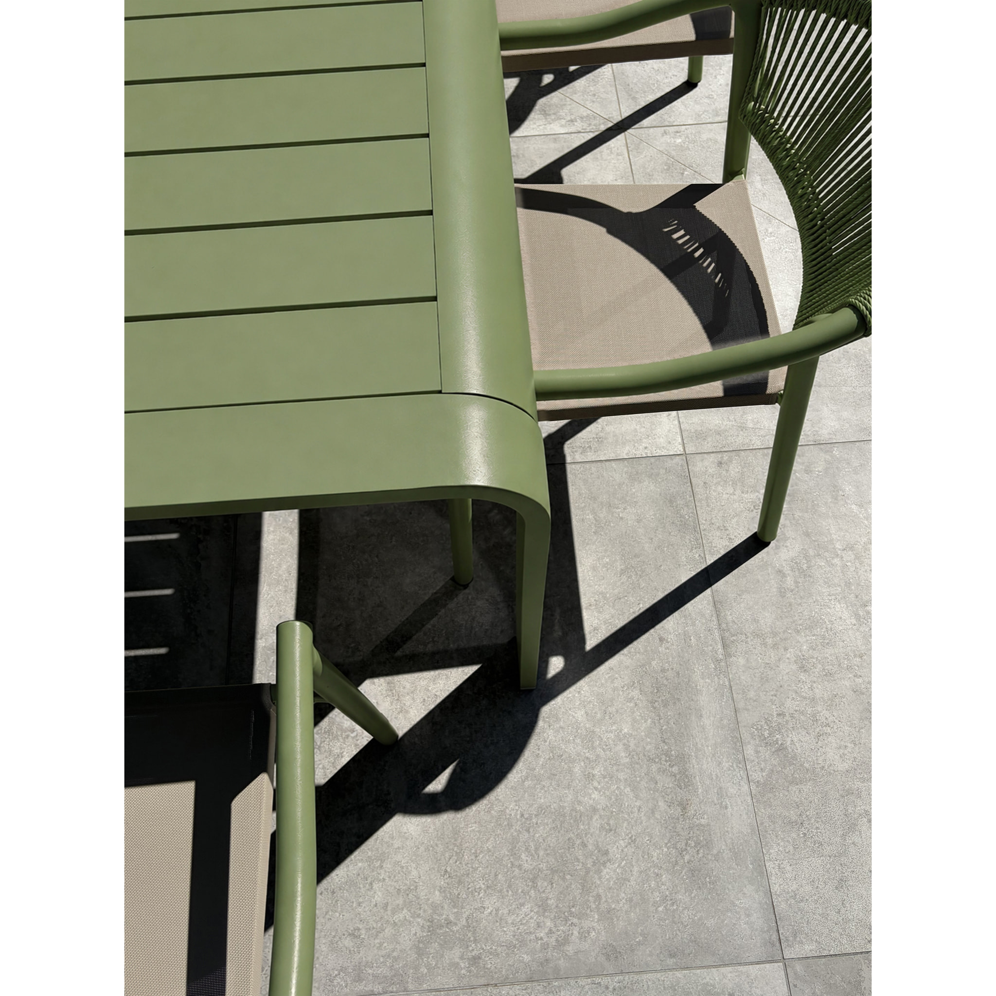 HANOI - Ensemble repas de jardin en aluminium 8 places