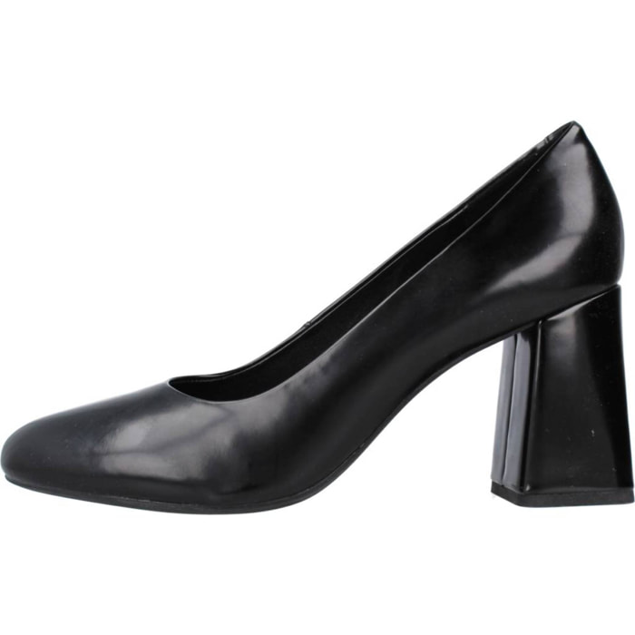 Salones Mujer de la marca GEOX  modelo D SEYLISE HIGH NEGRO