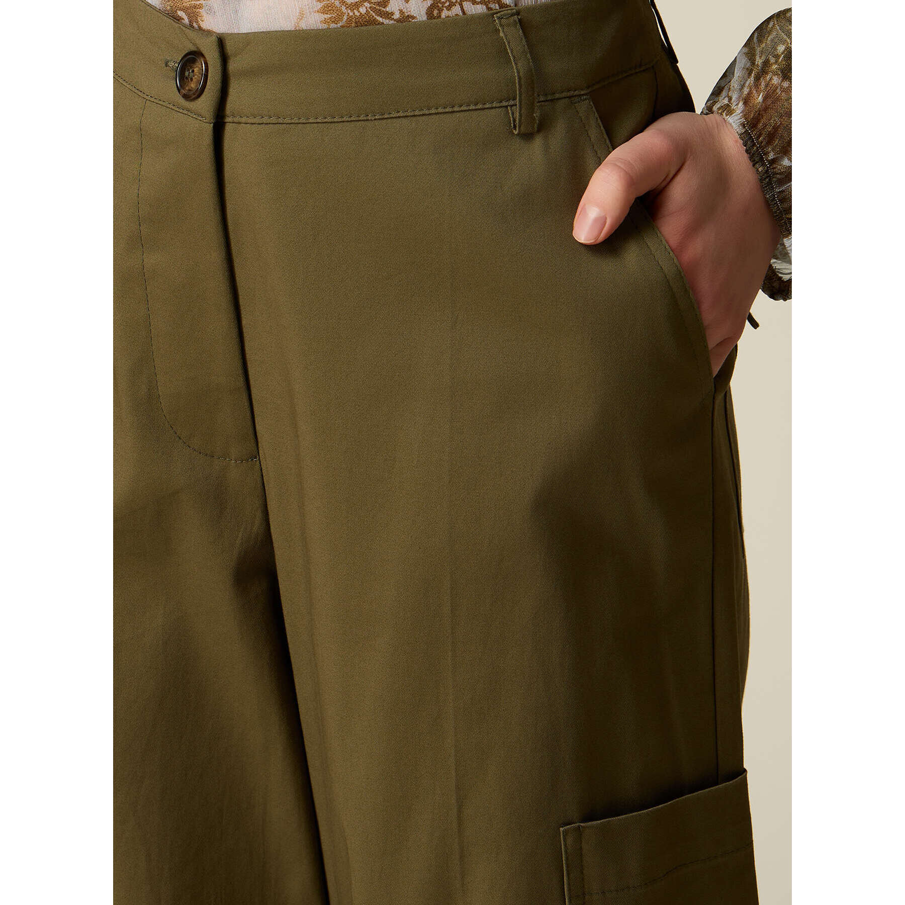 Oltre - Pantalones cargo cropped - Verde militare