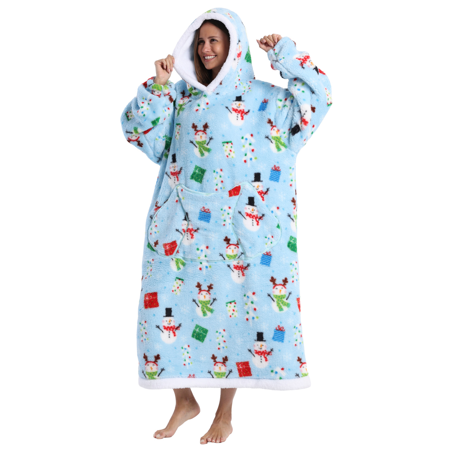 Bata estilo sudadera y manta de felpa extrasuave. Triple bolsillo frontal tipo canguro. Diseño navideño azul tipo largo.