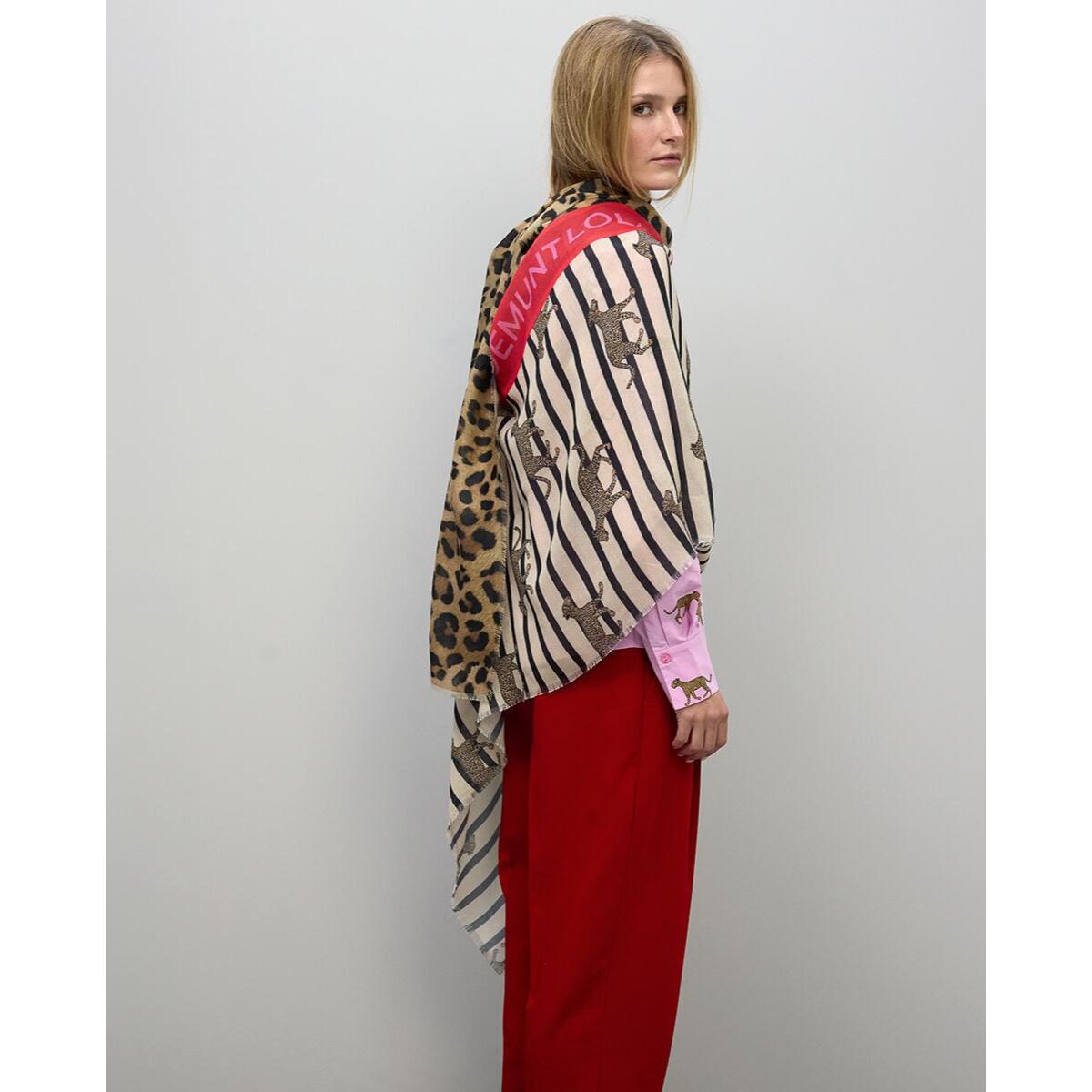 Sciarpa a righe e stampa leopardata