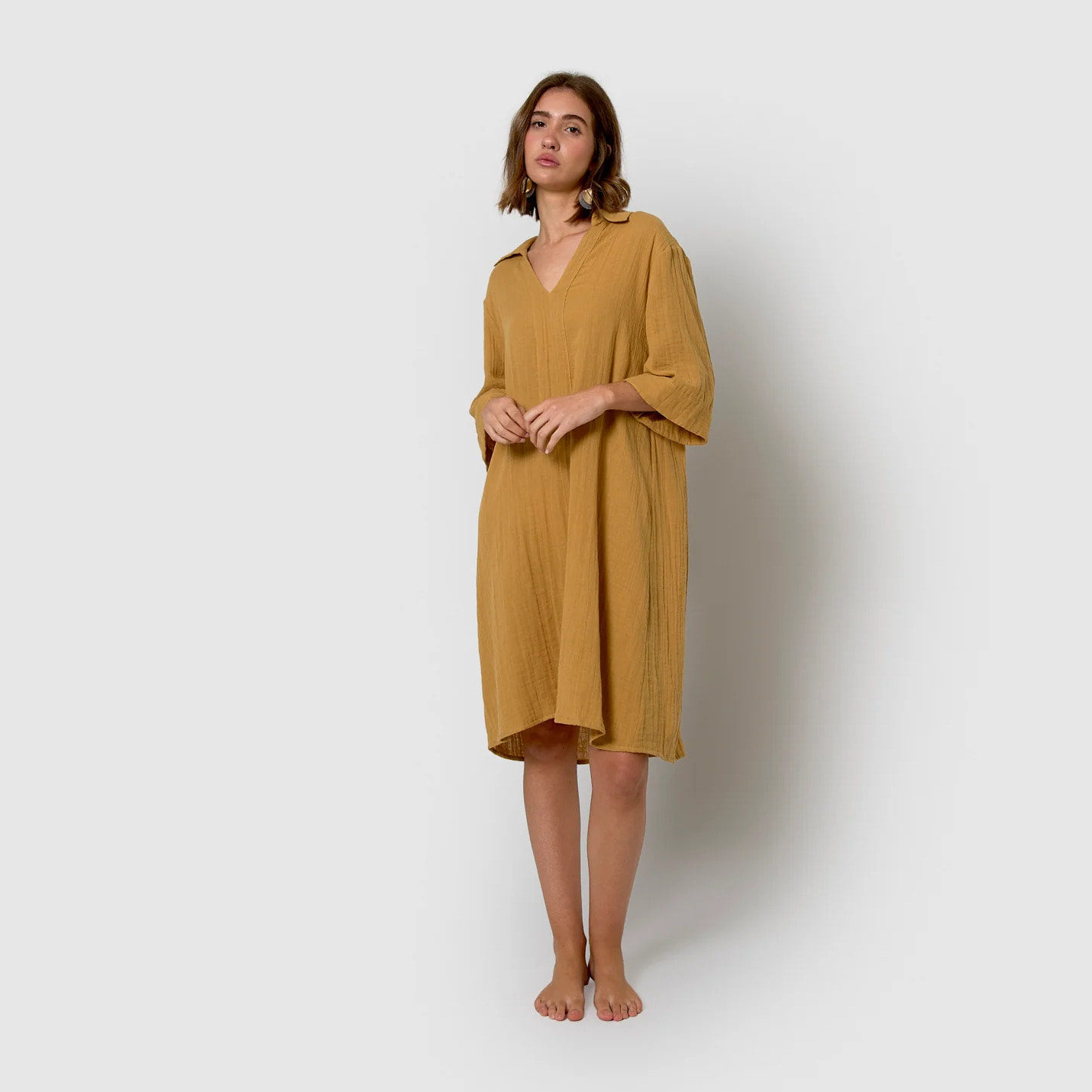 Vestido corto muselina ocre