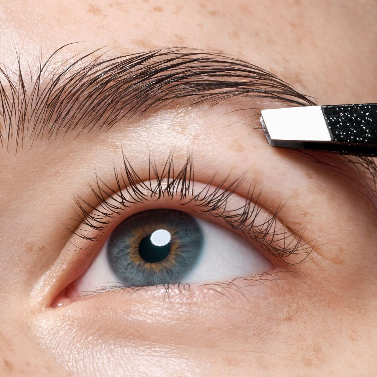 Magic Perfectors - Pince à Épiler Sourcils
